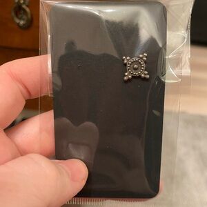 Arcana Obscura Granulated Compass earring in sterling silver - single stud